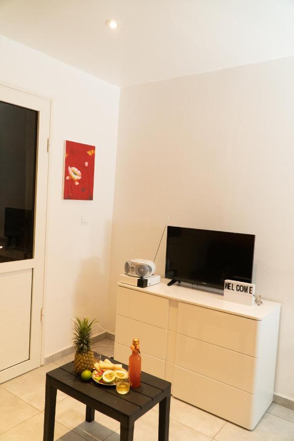 Joli Appartement Avec Vue Au Moule Le Moule Exterior photo