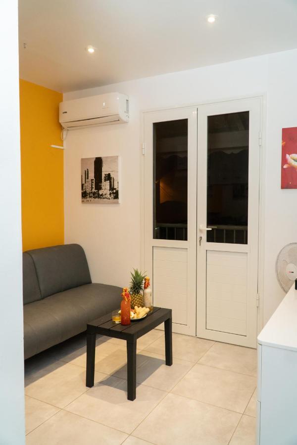Joli Appartement Avec Vue Au Moule Le Moule Exterior photo